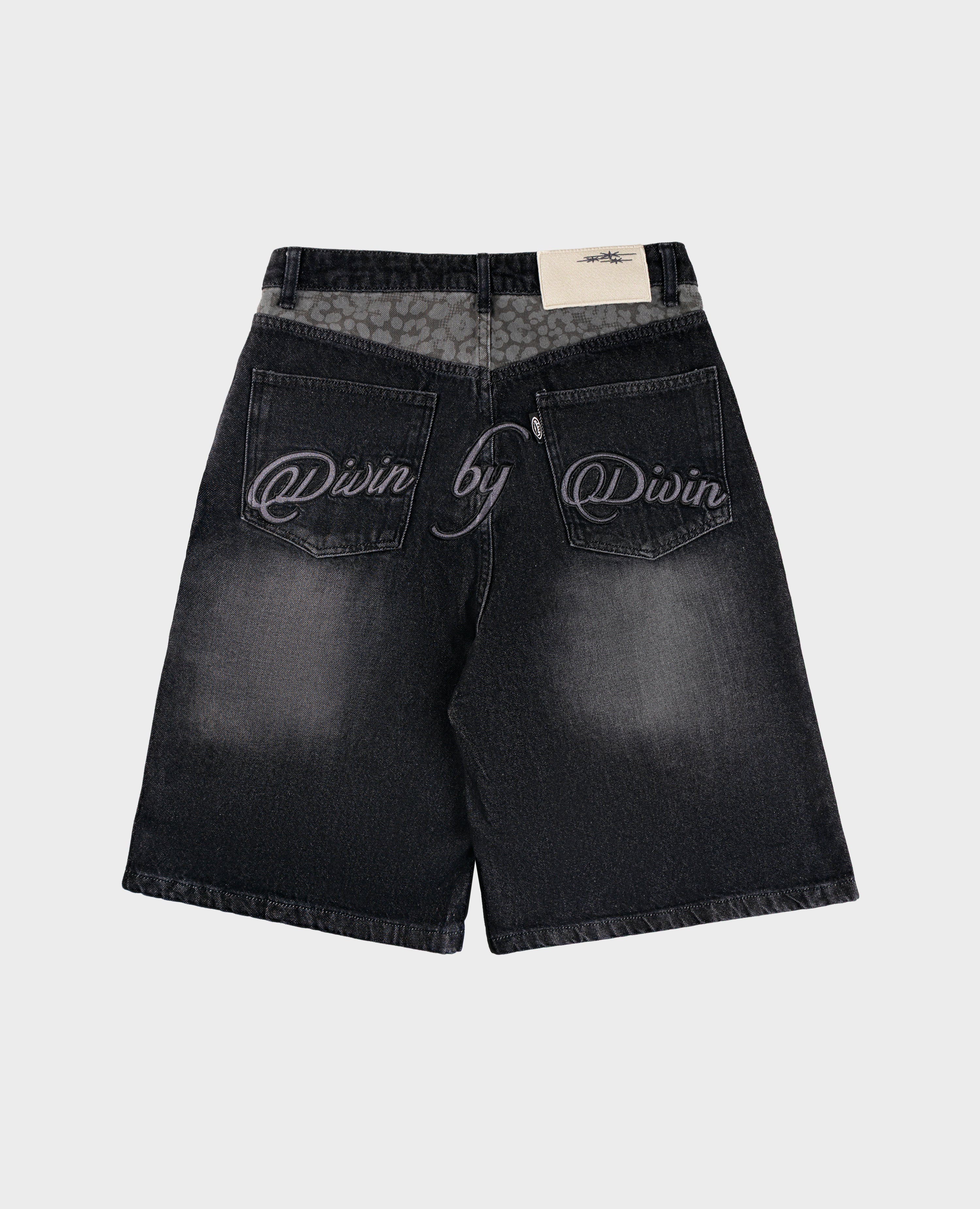DivinByDivin | BLACK LEOPARD POCKET DENIM JORT