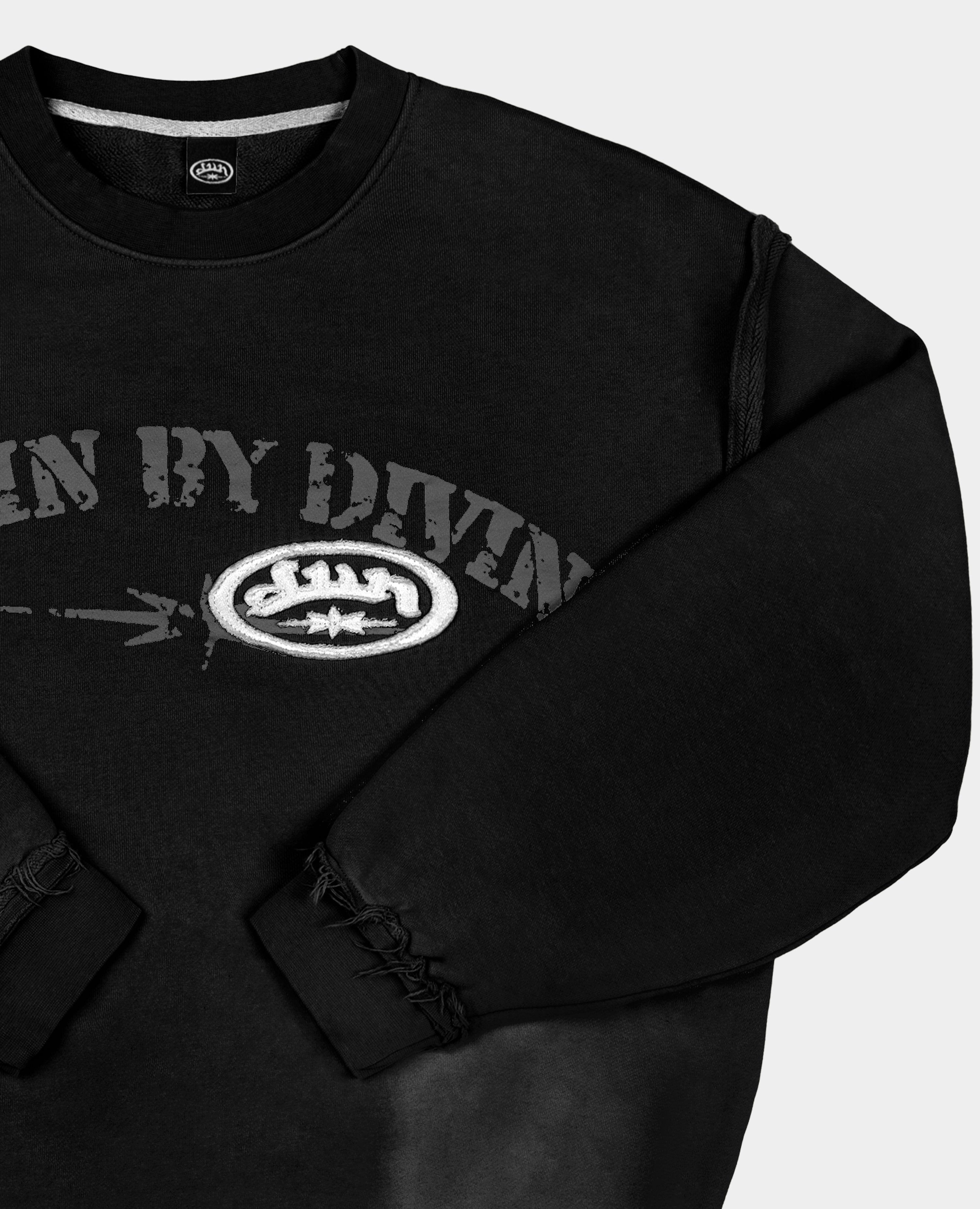 BLACK VINTAGE MILITARY CREWNECK – DIVINBYDIVIN