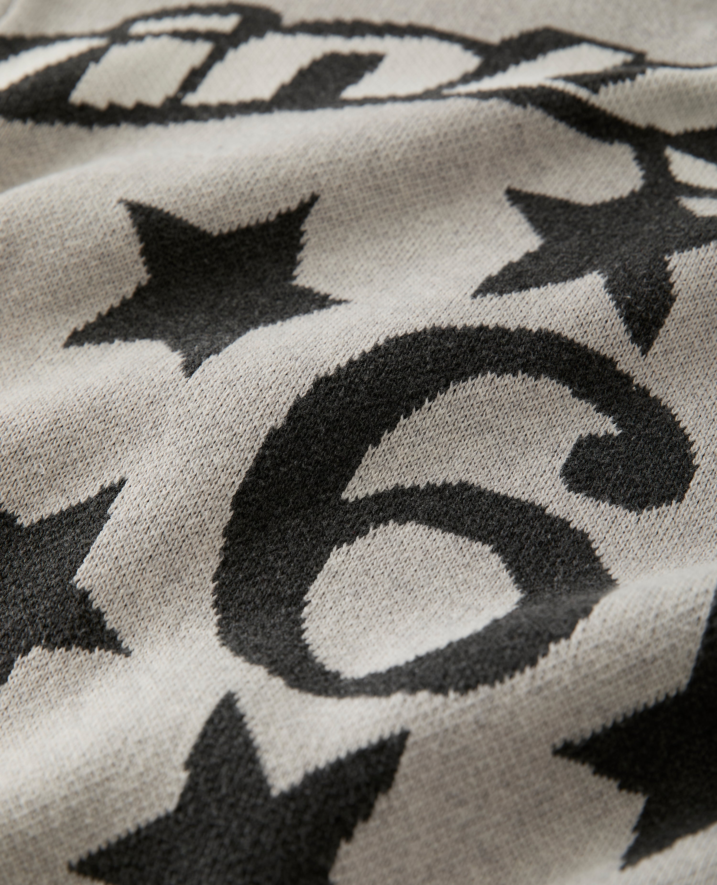 GREY 6SNOW KNIT