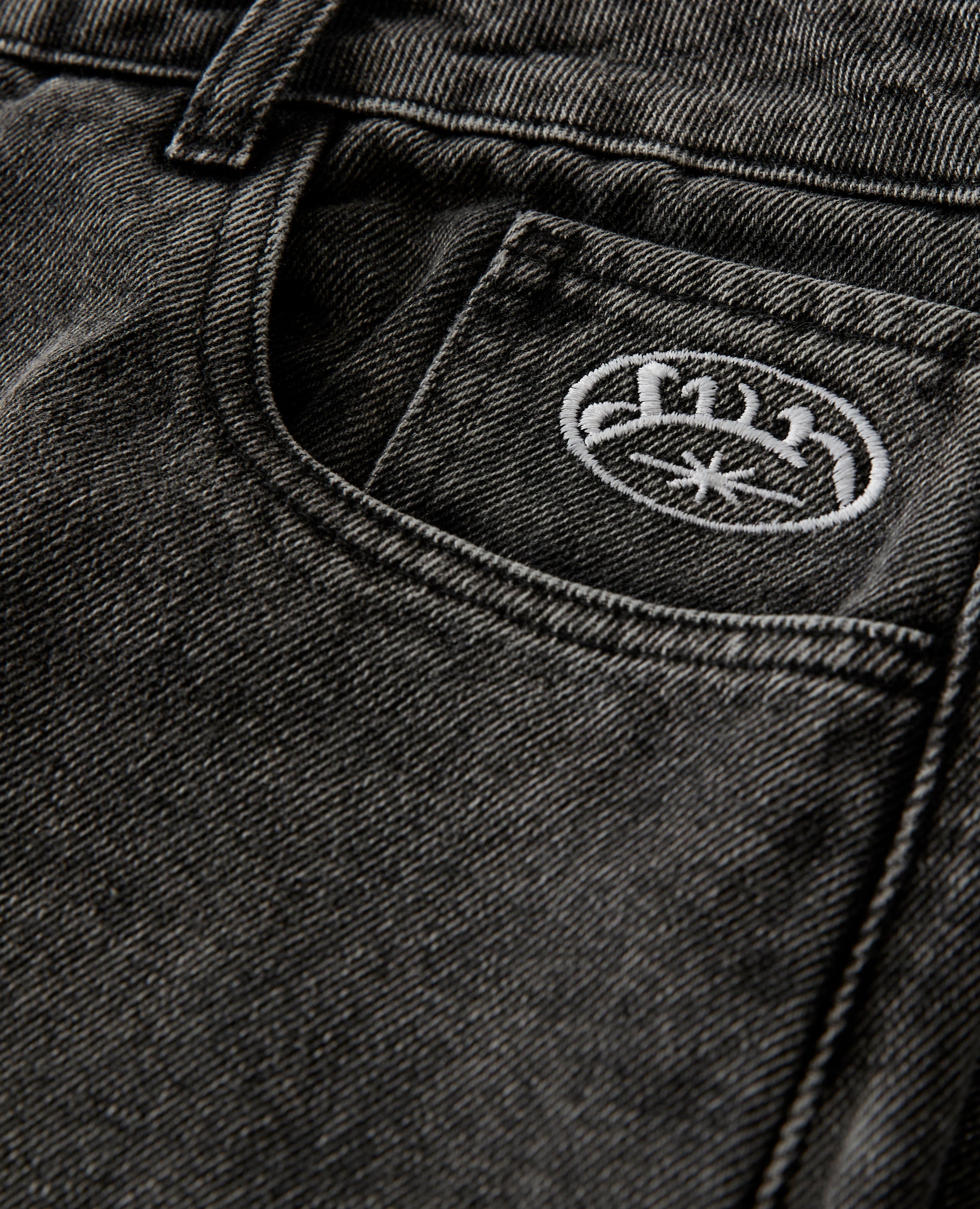 BLACK SHARP DENIM