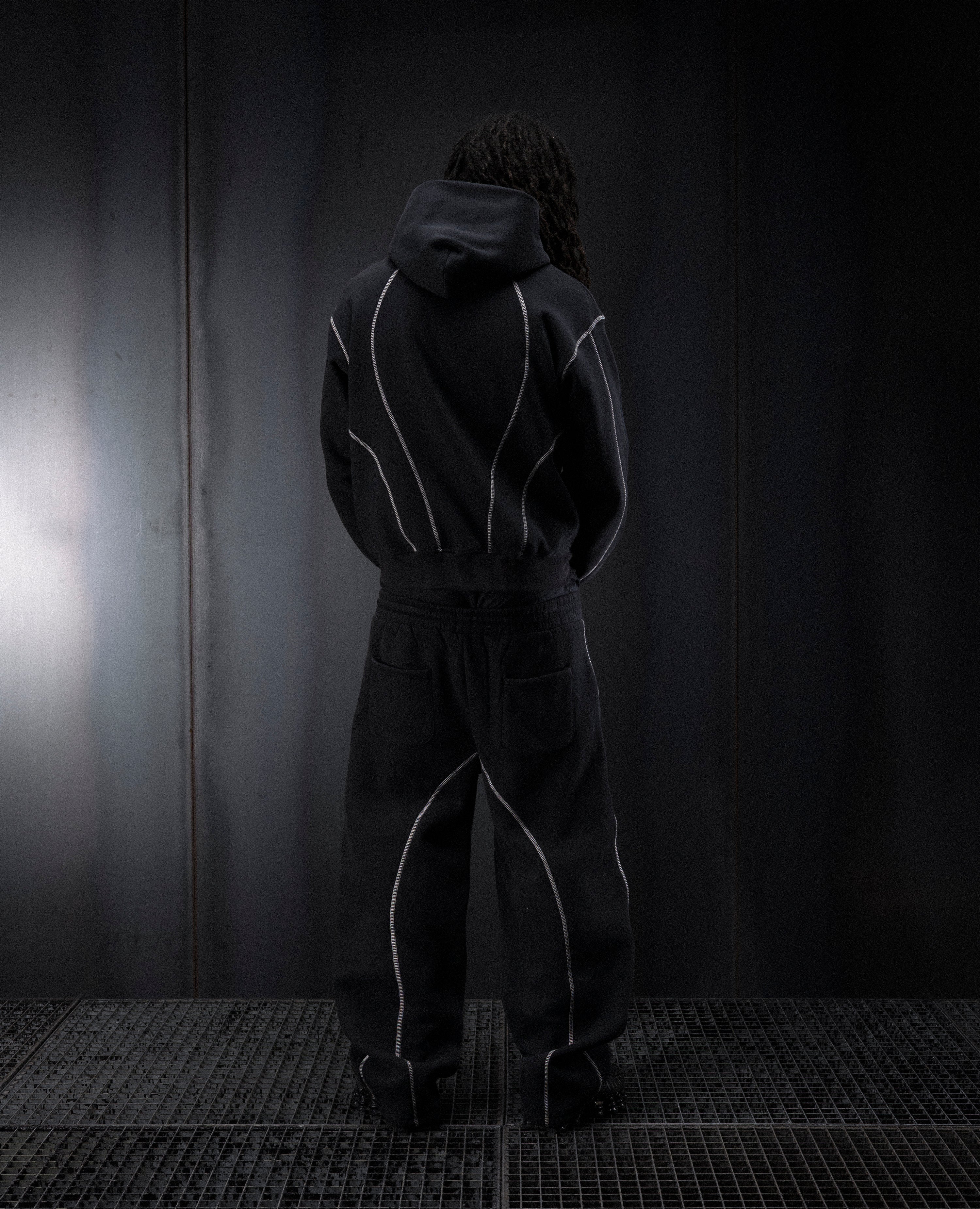 BLACK LINE JOGGER