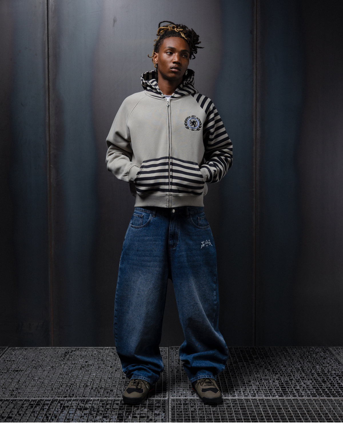 GREY CLUB STRIPES ZIP